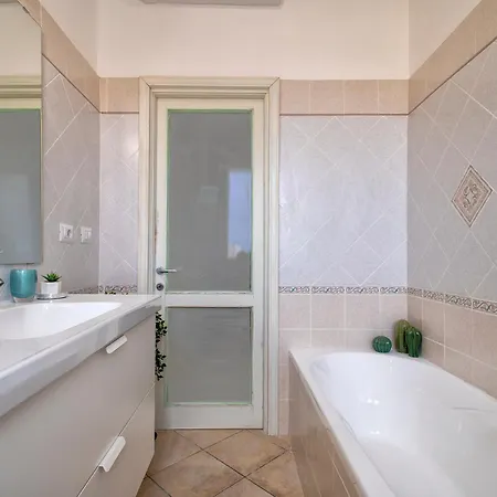 Sardinia Re - Emerald House Apartamento